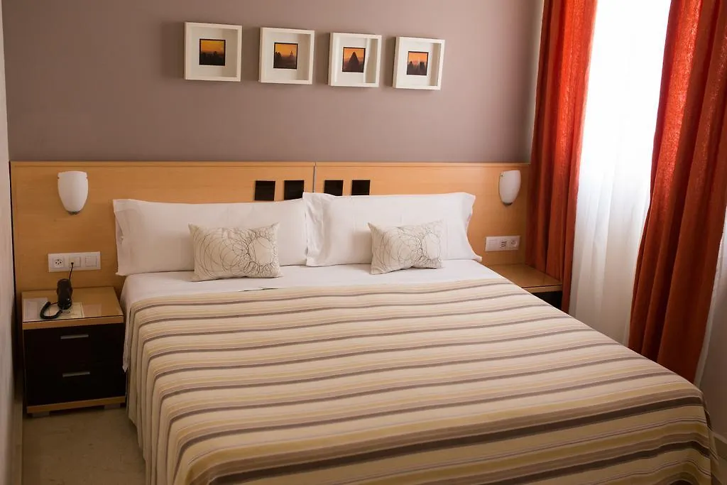Hostal Albero By Eme Hoteles-1
